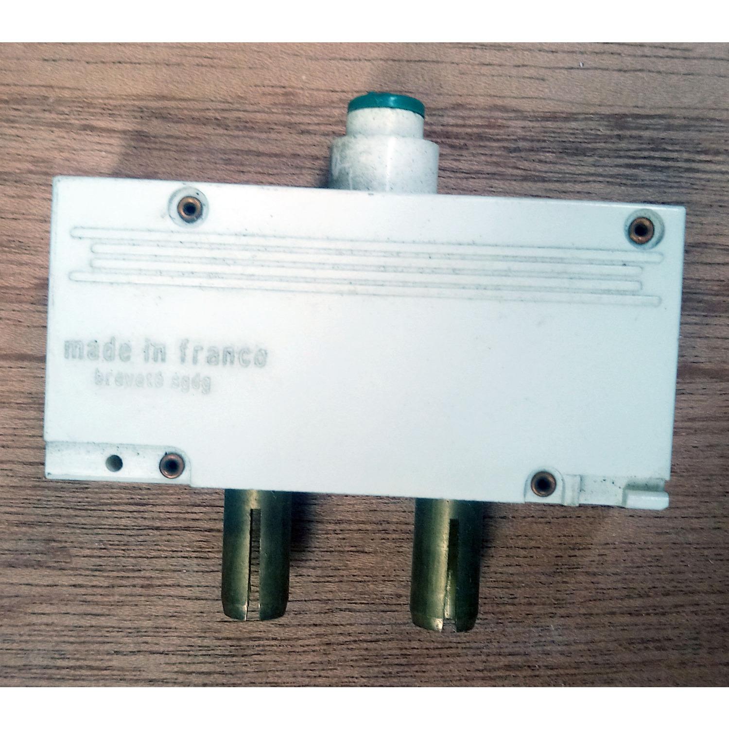 Disjoncteurs à poussoir à broches 20mm/7mm – Image 4