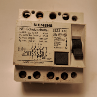 Disjoncteur différentiel Siemens triphasé 40A 30mA