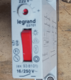 Minuterie d'escalier Legrand - neuf